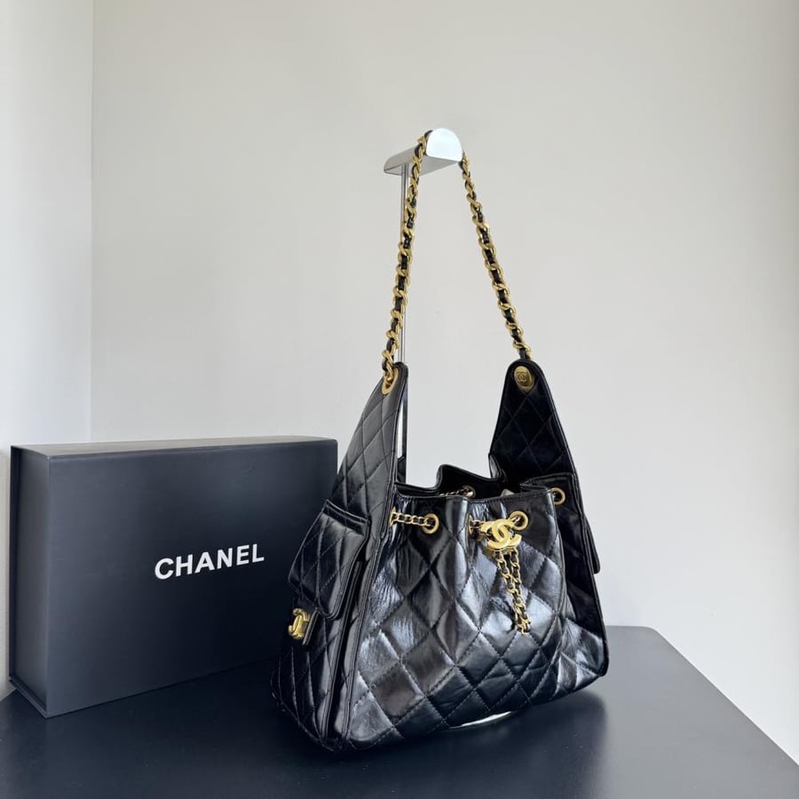 شنط شانيل ( اسود لمعة ) Chanel bag