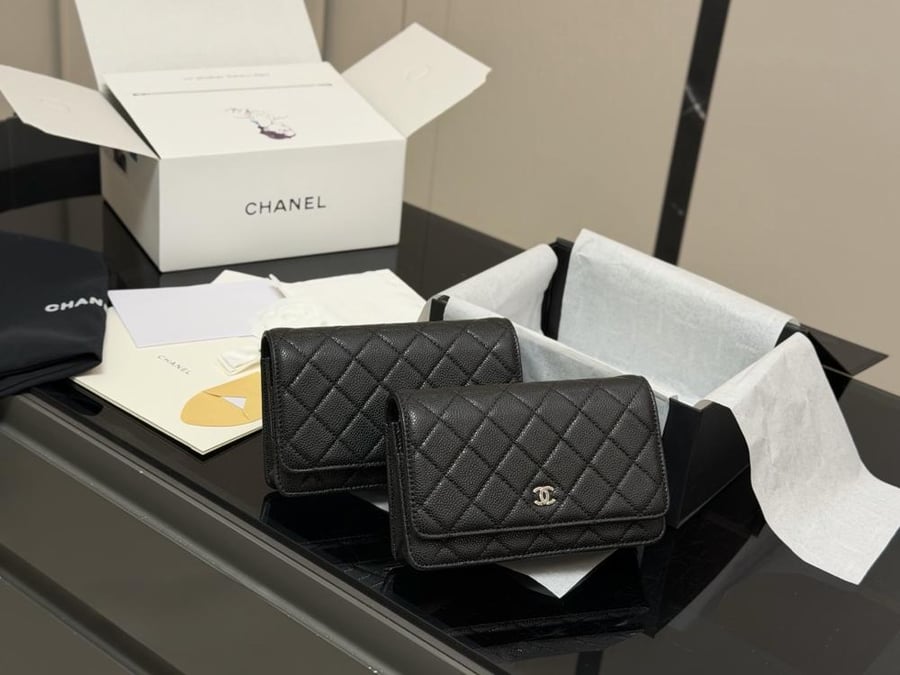 Chanel 19cm (Black)