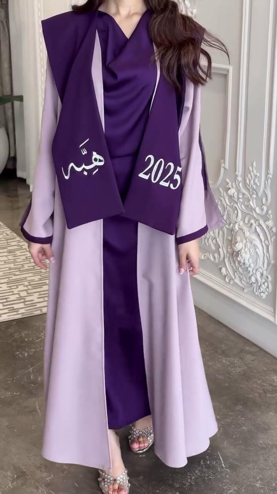 عبايات تخرج لعام 2026