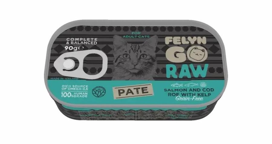 Veline Go Ro salmon and caviar eggs with seaweed for cats