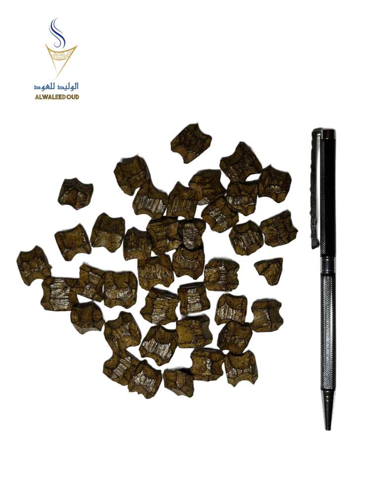 فراشة الأصقونية ( الذهبية )