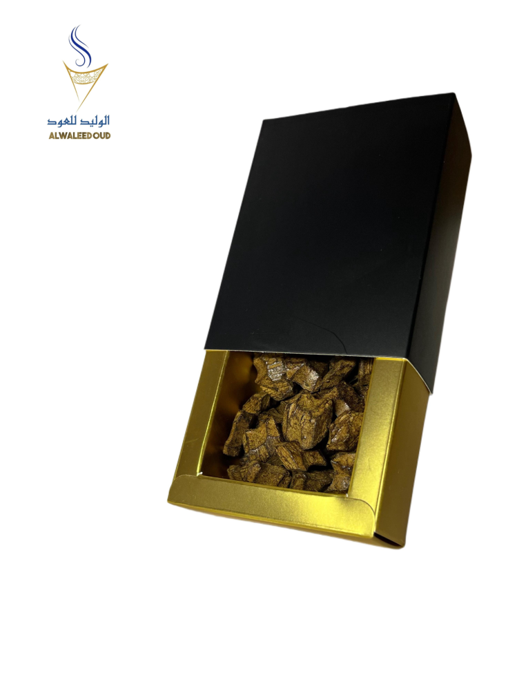 فراشة الأصقونية ( الذهبية )