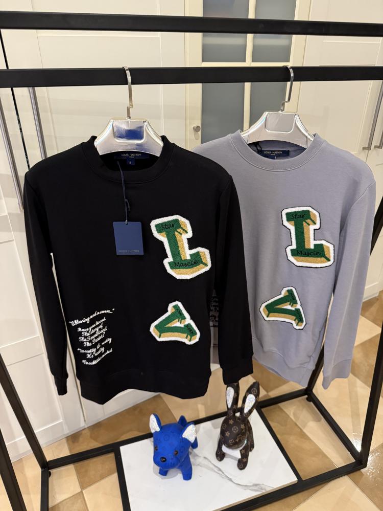 Winter Louis Vuitton T-shirt