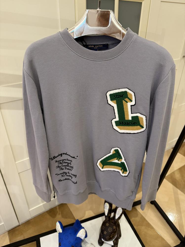 Winter Louis Vuitton T-shirt