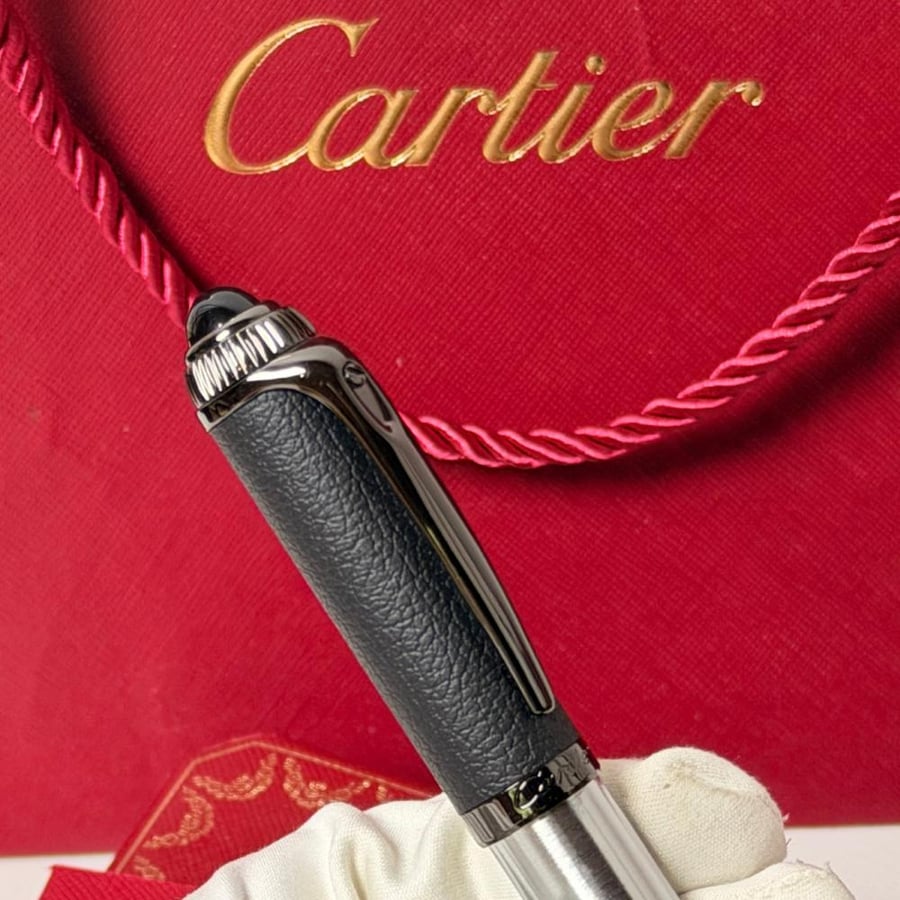 R de Cartier pen