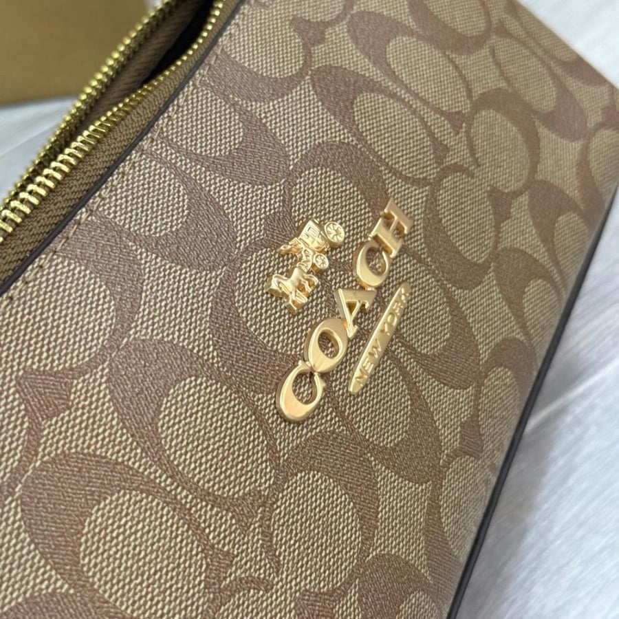Coach medium handbag