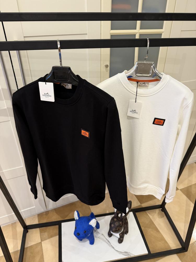 Hermes winter T-shirt