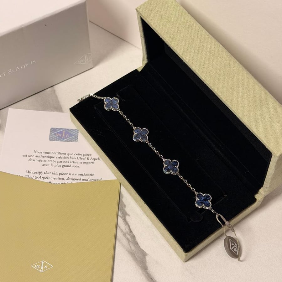 Van Cleef bracelet, Midnight
