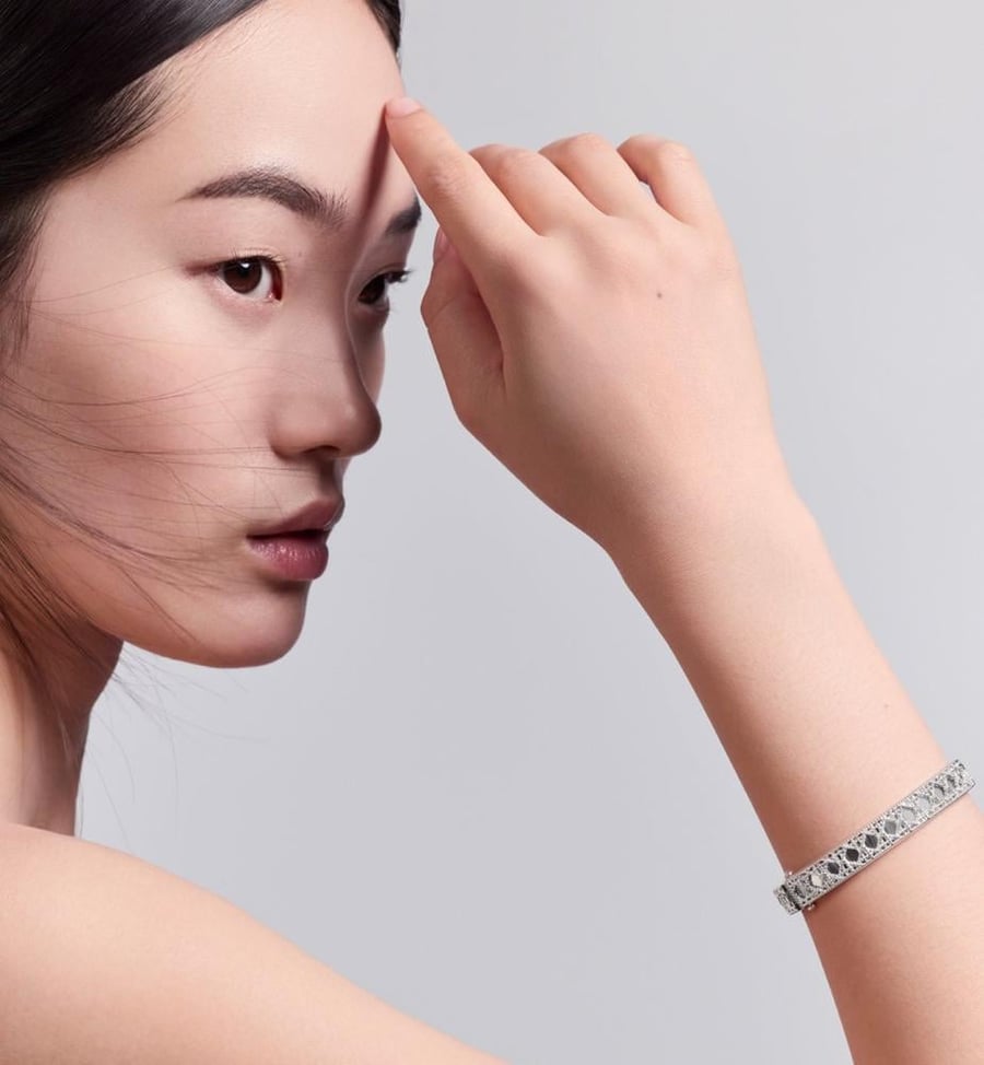 Bracelet of brand (DIOR)