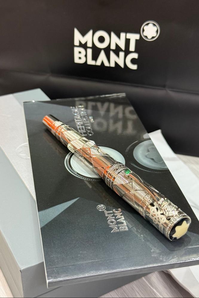 Queen Elizabeth pen from Mont Blanc