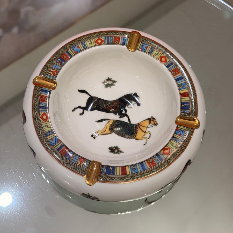 طفاية سجائر ( هيرمز )