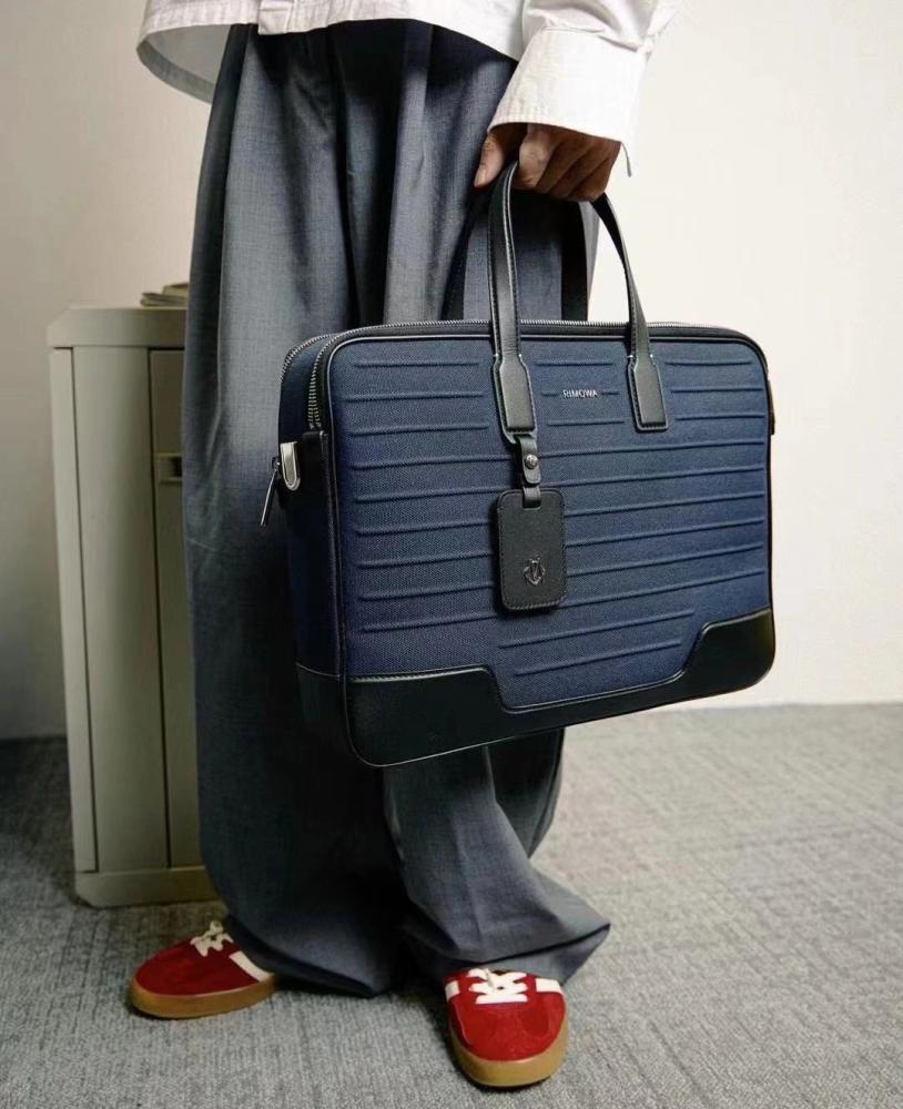 Business bag of brand (Reemwa)