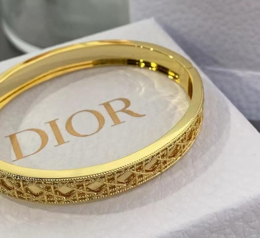 Bracelet of brand (DIOR)