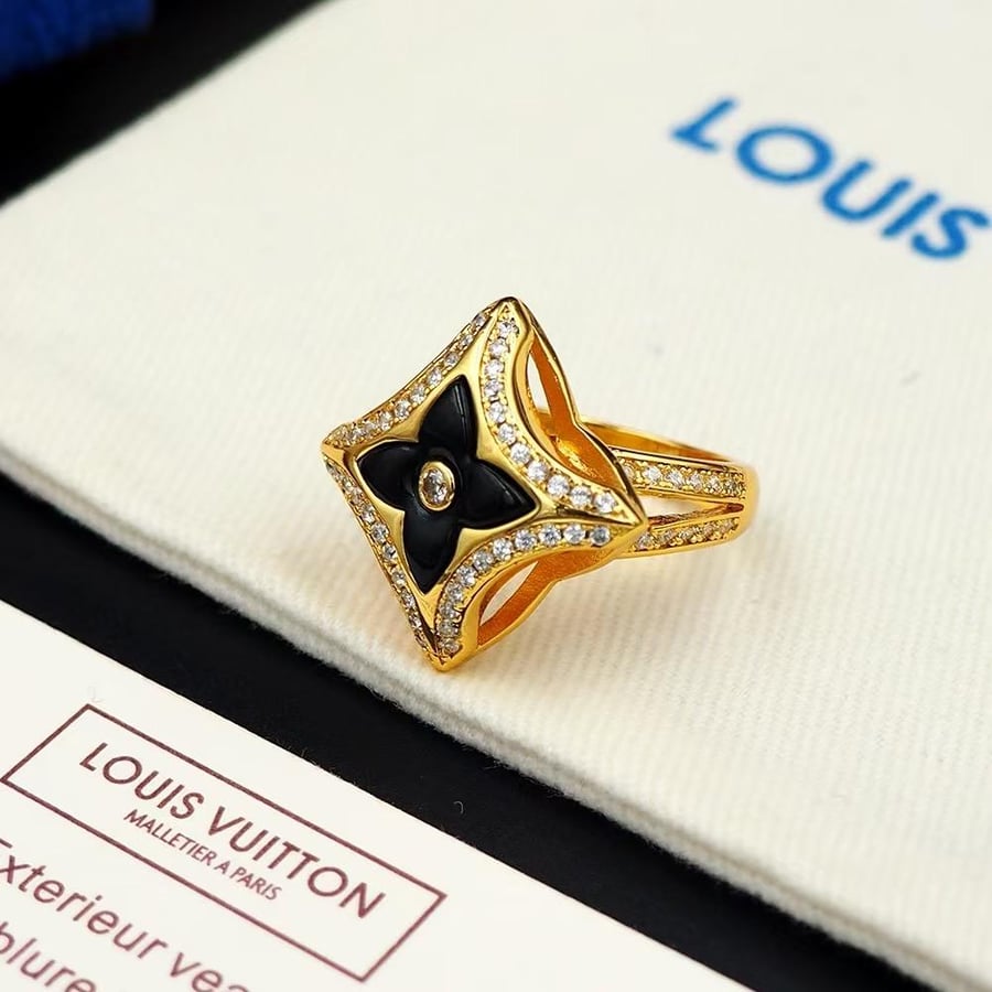 Louis Vuitton ring