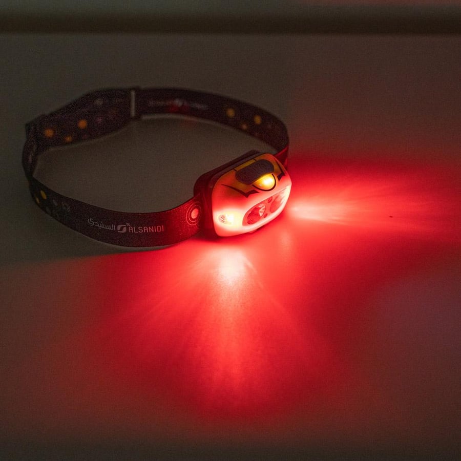 كشاف رأس LED بإضاءة حمراء ومزايا استشعار الحركة من السنيدي لتخييم