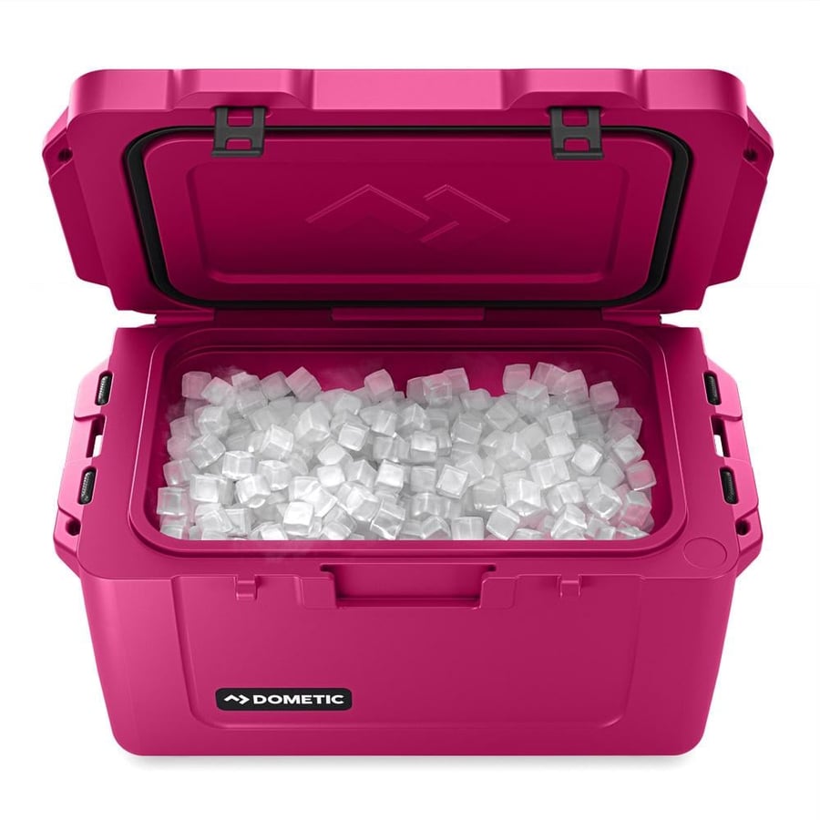 صندوق DOMETIC زهري مطور بسعة 35 6 لتر يحتوي على مكعبات ثلج يظهر مفتوح