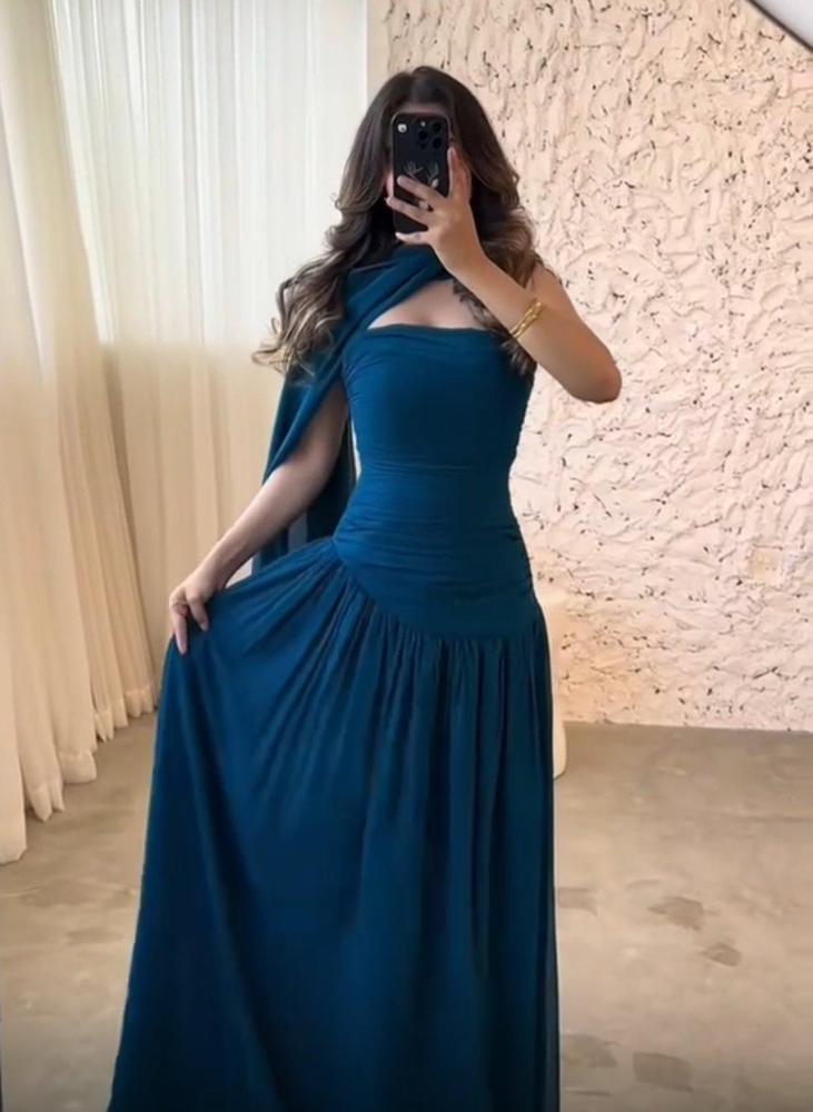 فستان لونين ناعم