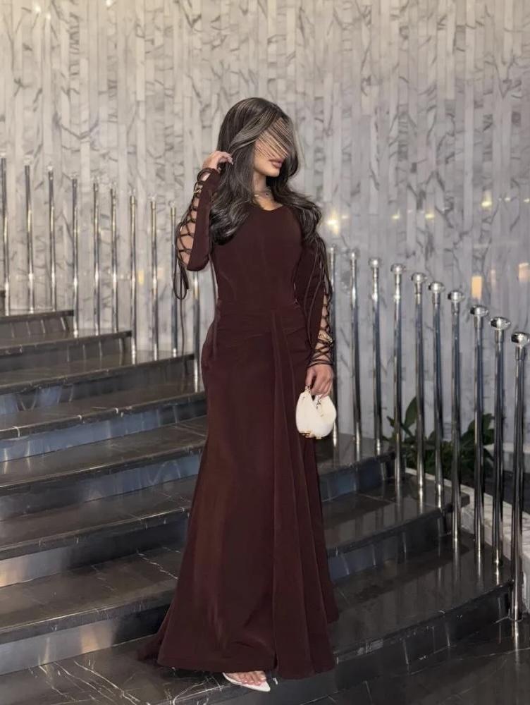 Soft dress with distinctive sleeves