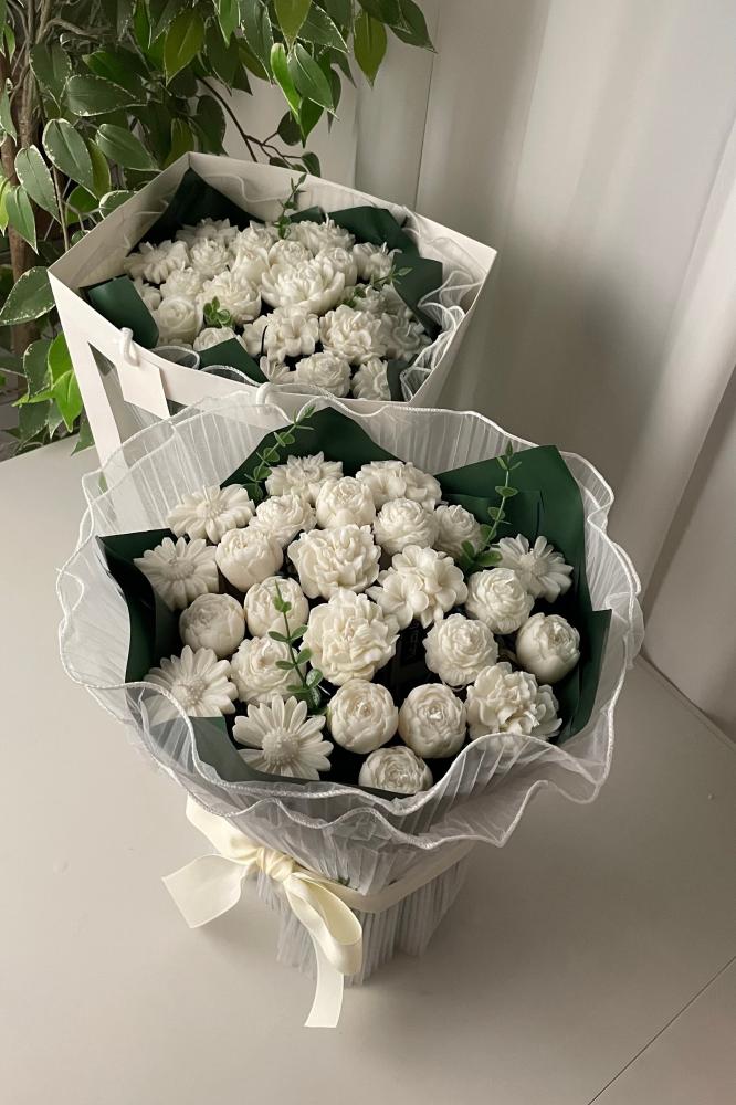 باقة شموع معطرة بلمسة خضراء