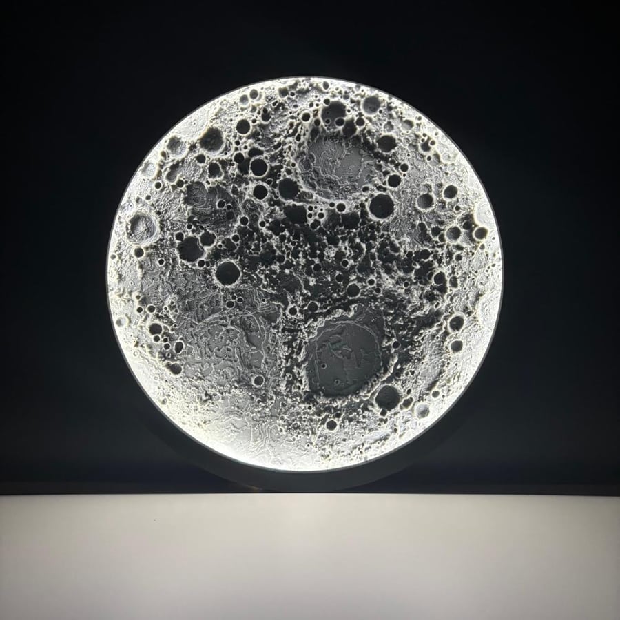 مصباح "ضوء القمر" (Moon Light)