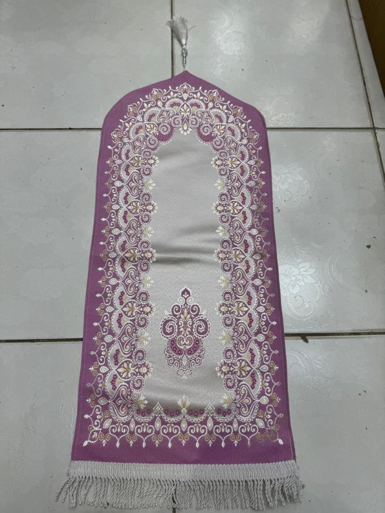 توزيعات السجاد بعدة ألوان