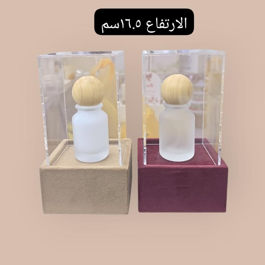 Perfumes filled with acrylic with a velvet base