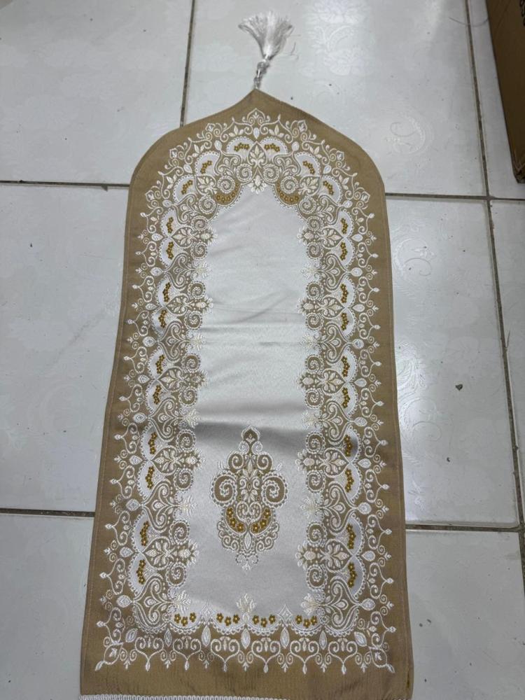توزيعات السجاد بعدة ألوان