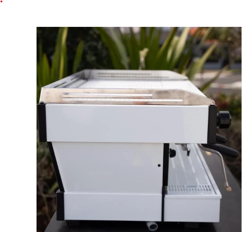 ماكينة إسبريسو لامارزوكو لينيا بي بي بمجموعتين Espresso station