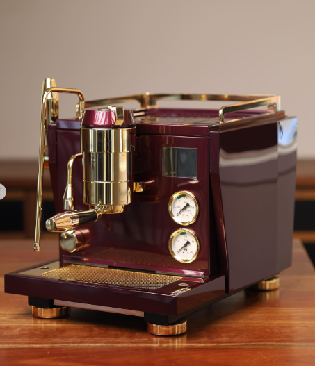 ماكينة الإسبريسو روكيت آر 9 وان (Rocket Espresso R9 One Machine)