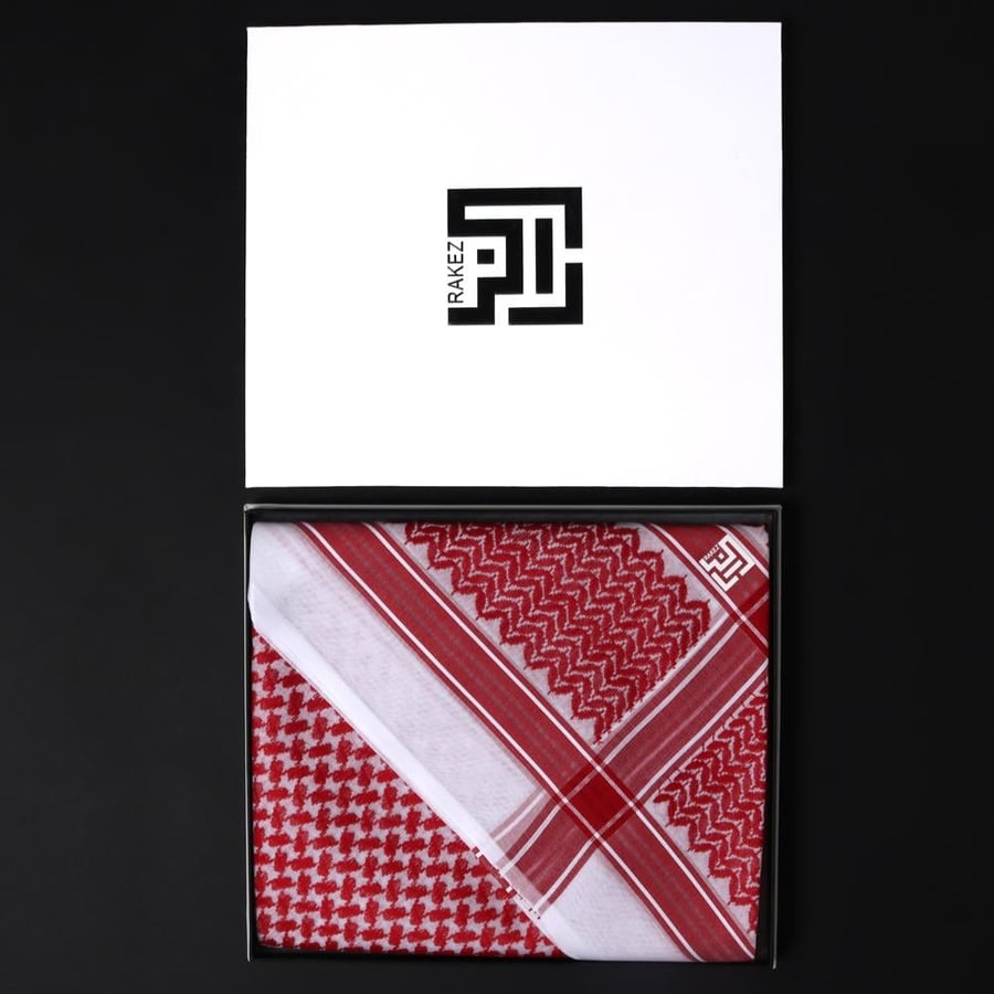 Men's red ghutra, Rakiz style