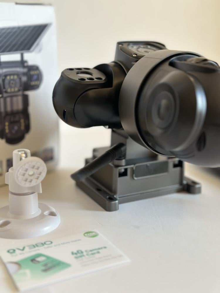 Solar-powered surveillance camera – 32GB memory