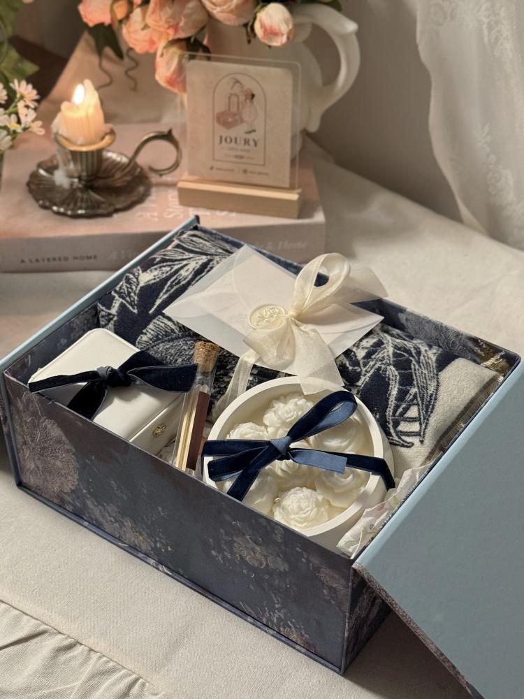 Blue Warmth Box
