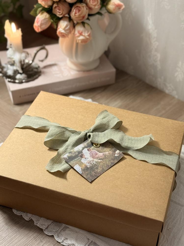 Rose Picnic Box