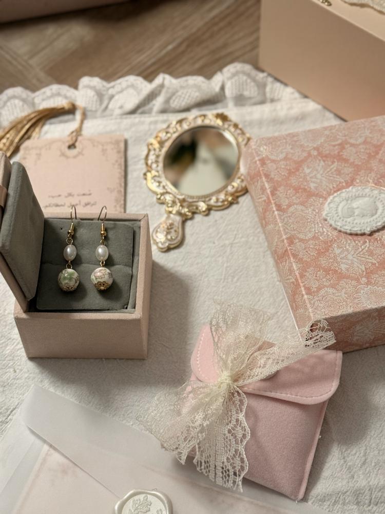 Lady Victoria Box