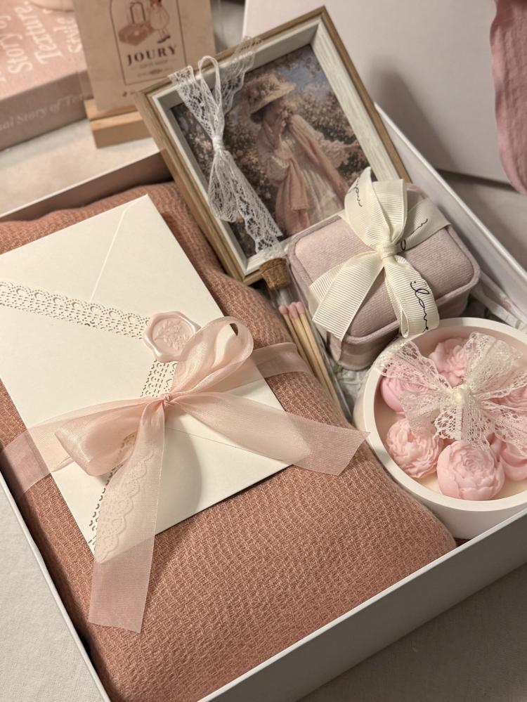 Rose Warmth Box