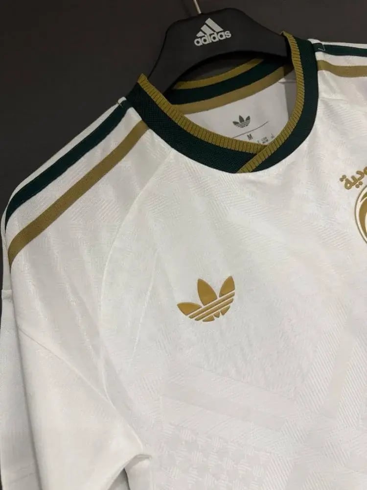 تيشيرت السعودية نسخة كأس العالم 2026