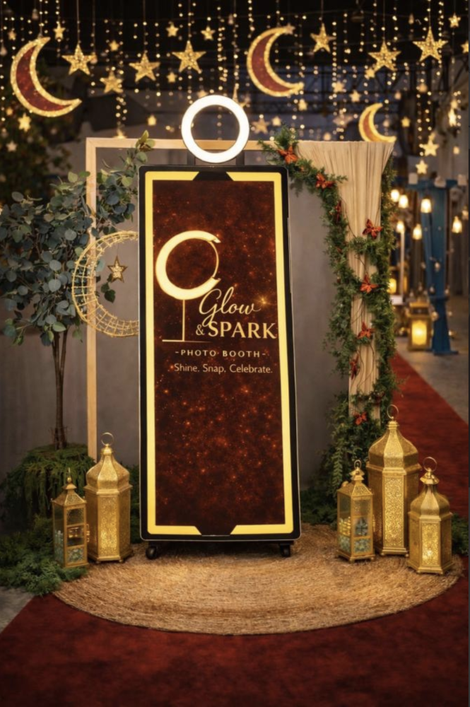 Glow and Spark Photo Booth - باقة التأسيس