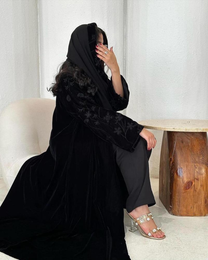 عباية شذا مخمل شتويه