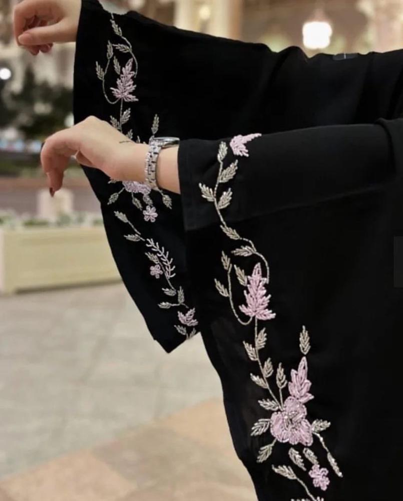 عباية لوراء