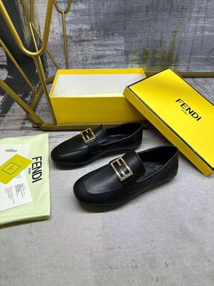 Baguette Black leather loafer