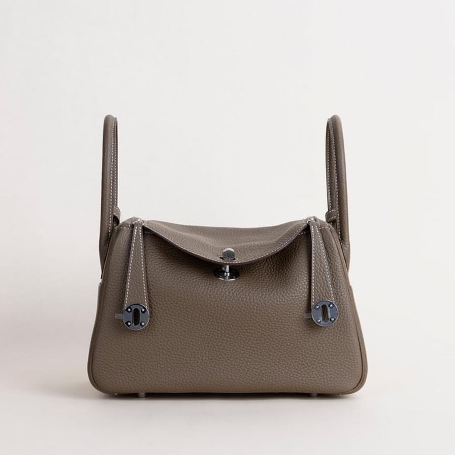 Lindy 26cm Clemence leather Etoupe