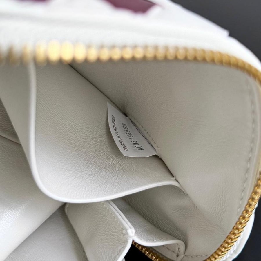 Intrecciato Concert Pouch