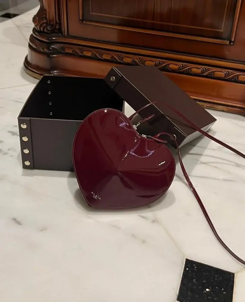LE CŒUR SMALL BAG IN CALFSKIN