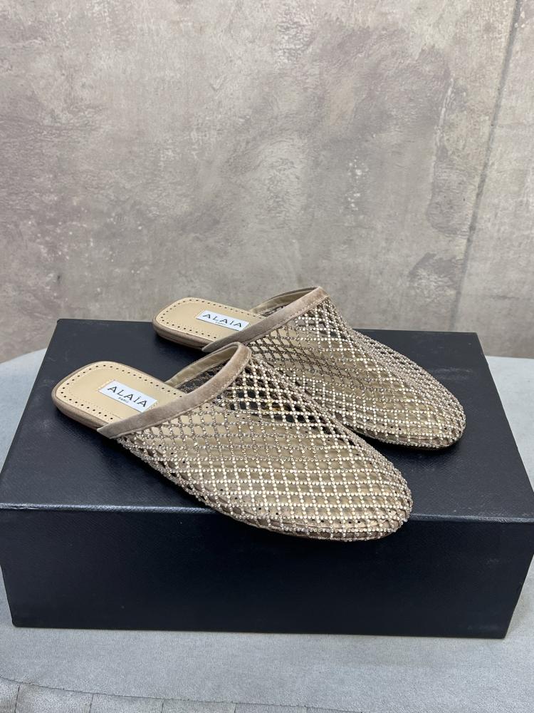 ALAÏA Flat