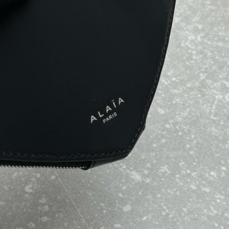LE CŒUR SMALL BAG IN CALFSKIN