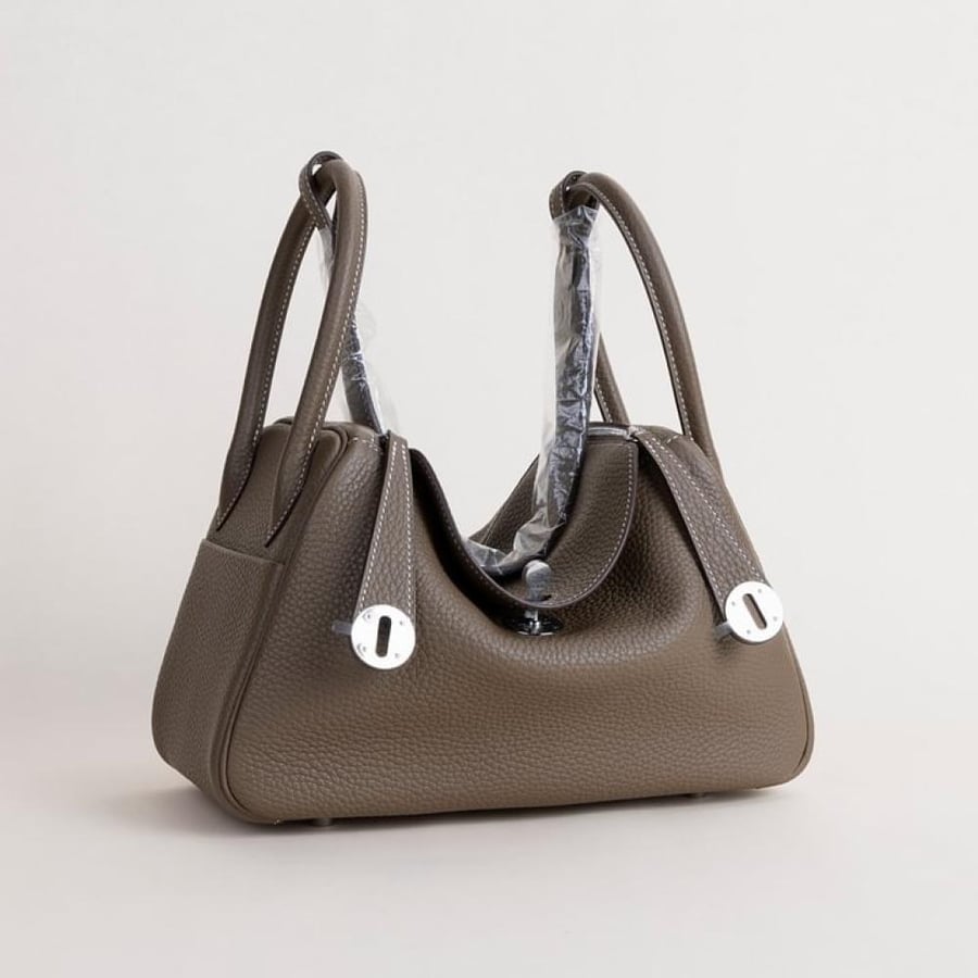 Lindy 26cm Clemence leather Etoupe