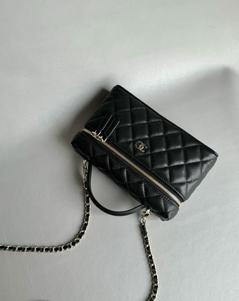 CHANEL Vanity