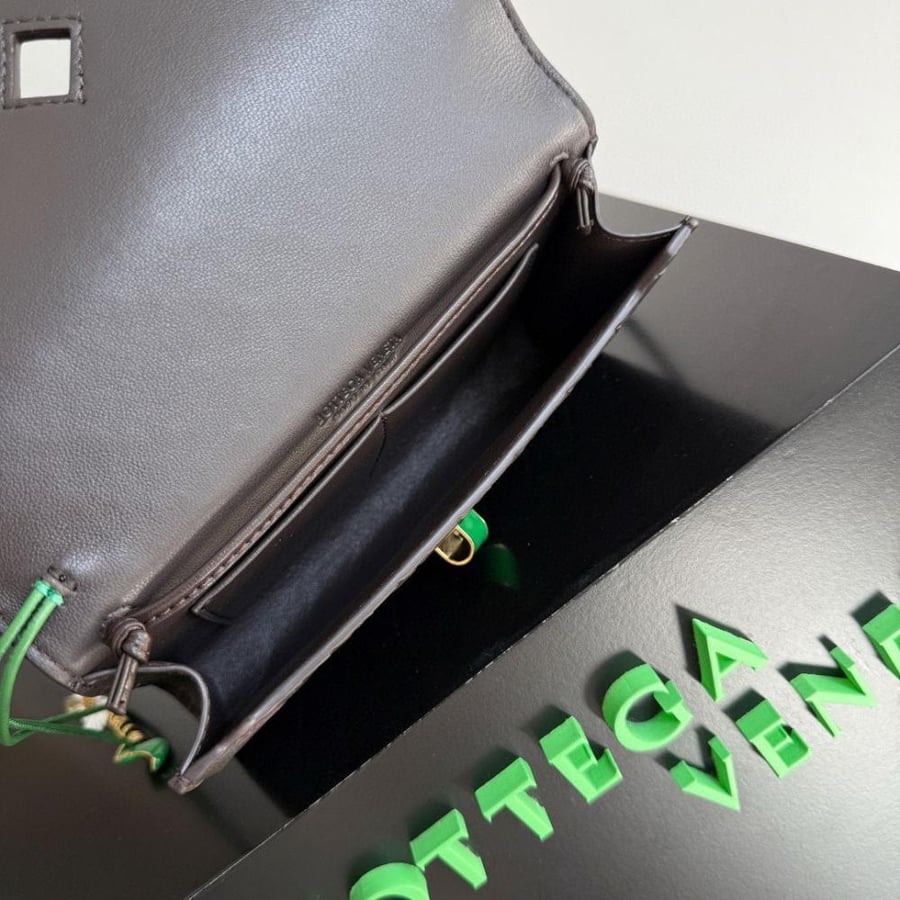 Andiamo Pouch on Strap