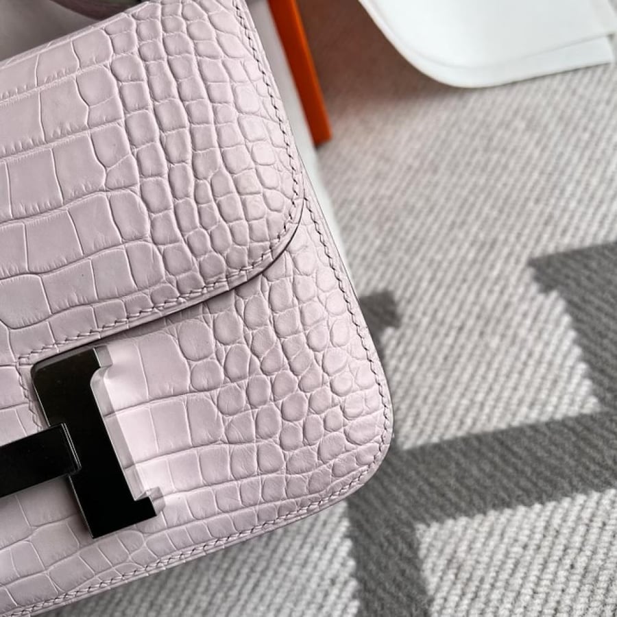 Constance 18CM Matt Aligator 09Mauve pale Silver