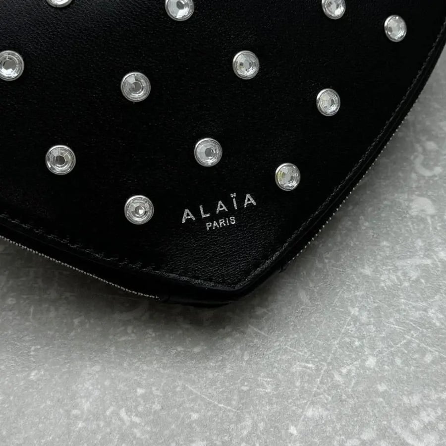 LE CŒUR SMALL BAG IN CALFSKIN